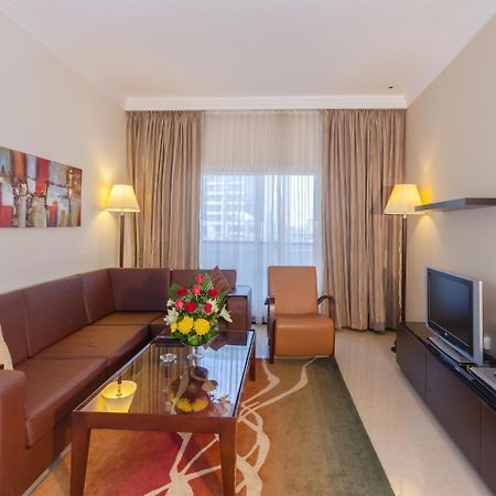 Flora Park Deluxe Hotel Apartments Дубай Экстерьер фото